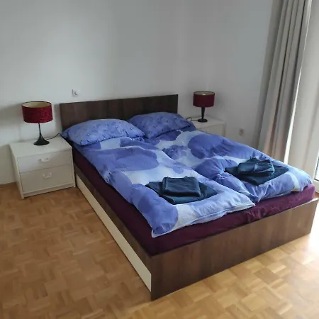 House Godec Ostanak kod kuće